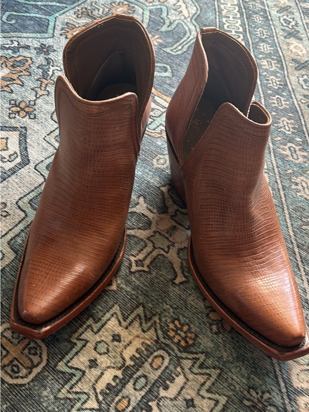 Women’s Brown Leather Pointed Ankle Boots - Classic Western Style